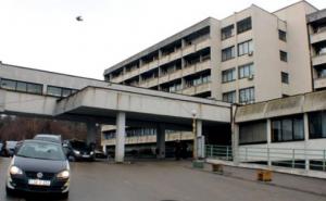 Tuzla: Maloljetnica pokušala izvršiti samoubistvo