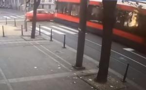Pojavio se jezivi snimak sudara tramvaja i vozila u kojem je poginuo Dobojlija