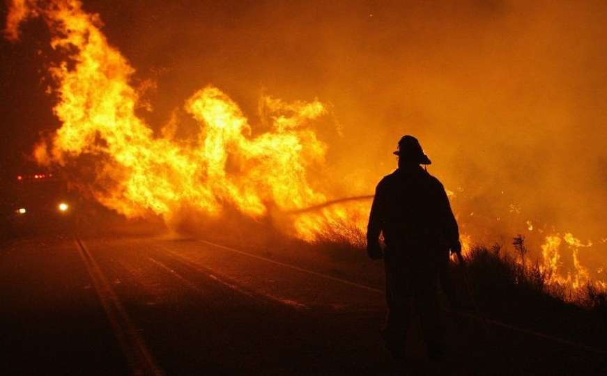 Požari odnijeli 63 života, Donald Trump ide u Californiju