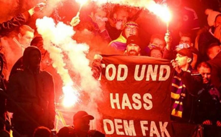 Morali su nešto pronaći: Austrijancima sporan jedan transparent navijača BiH