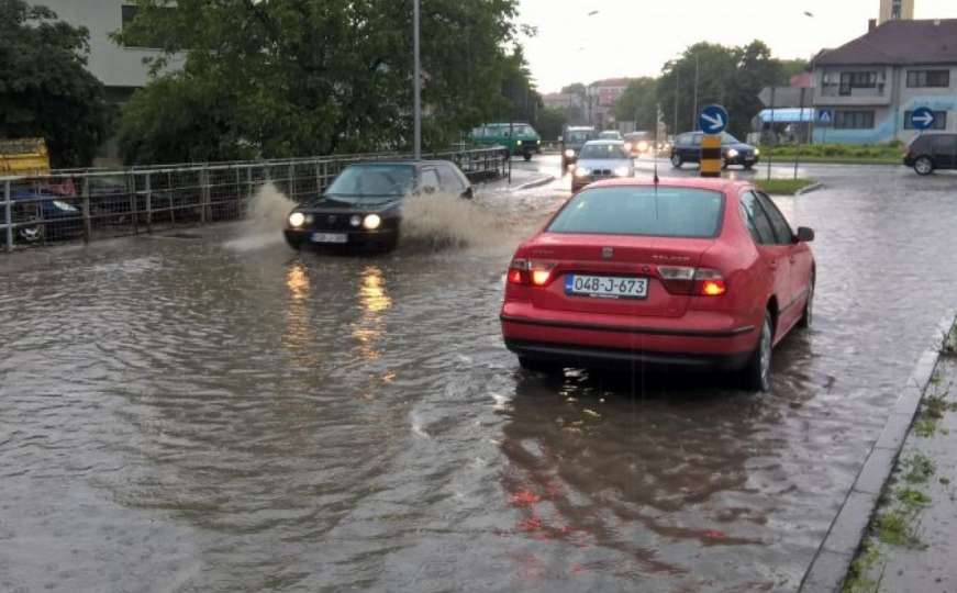 Meteorolozi izdali crveno upozorenje zbog obilnih padavina u BiH