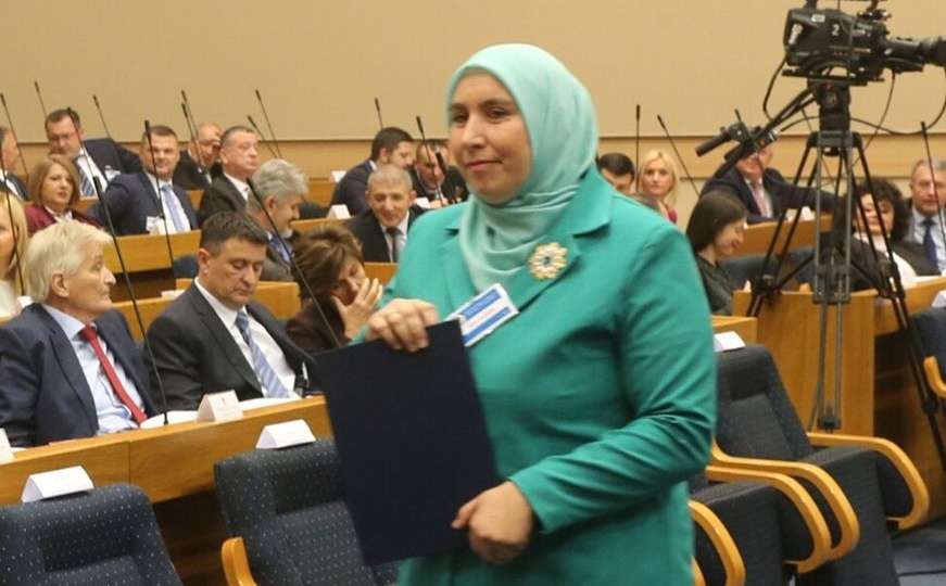 Prvi put u historiji: U Narodnu skupštinu RS-a ulazi zastupnica sa hidžabom