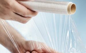 Genijalan trik za korištenje prozirne folije: Riješite se problema u kuhinji