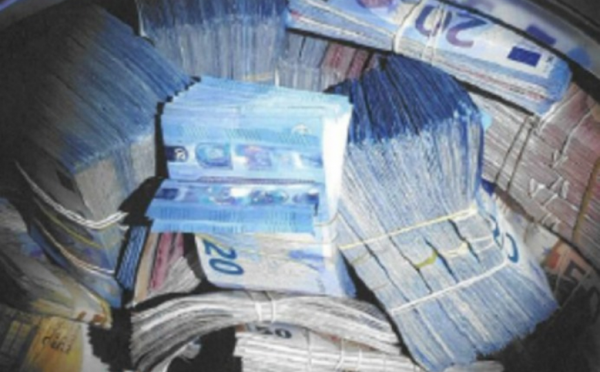 Policija u veš mašini pronašla 350.000 eura, uhapšen mladić
