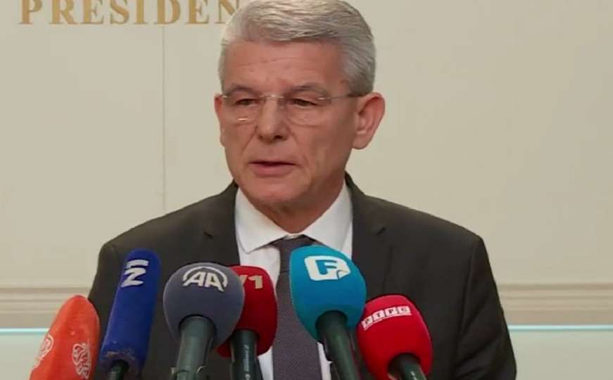 Džaferović: Dodik je postavljanjem zastave RS-a počinio kažnjivo djelo