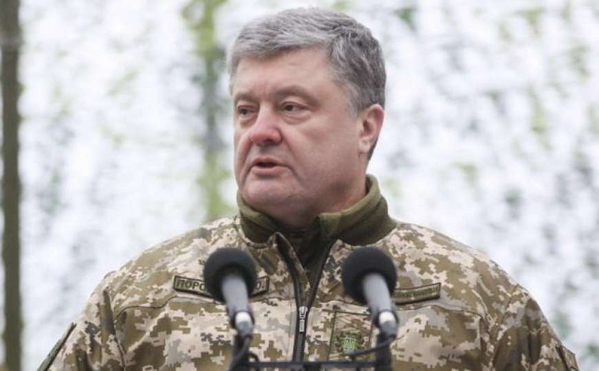 Porošenko uvodi ratno stanje, rastu tenzije u odnosima Ukrajine s Rusijom