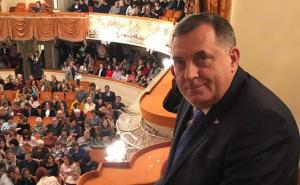 Milorad Dodik u pozorištu: Prisustvovao baletu "Romeo i Јulija"
