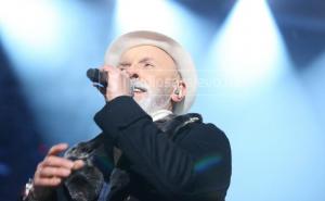 Dino Merlin i "Da se kući vratim, tamo me manje boli..."