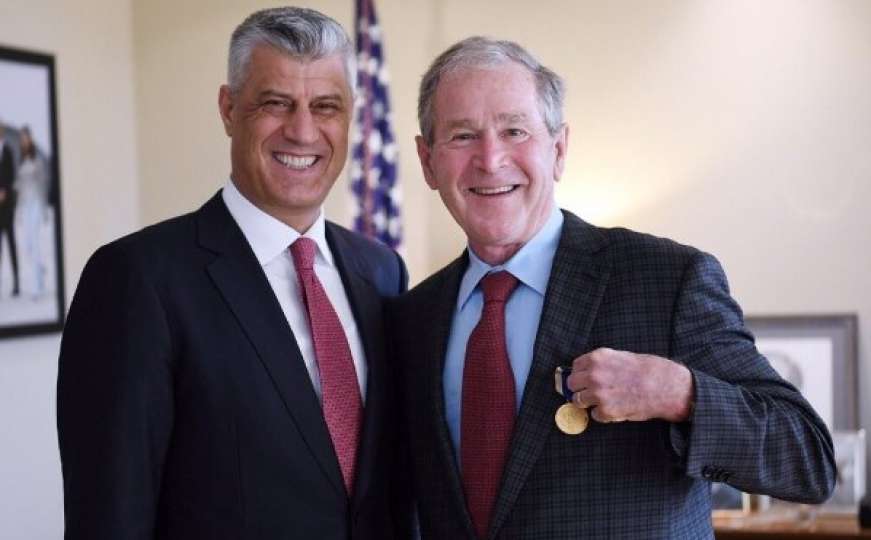 Hashim Thaçi odlikovao Georgea Busha