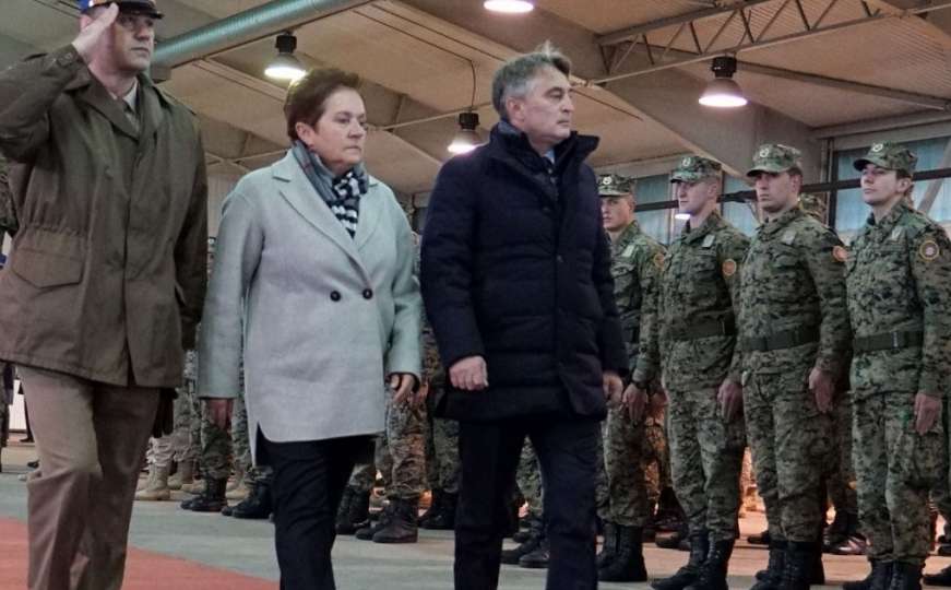 Traže ostavku Marine Pendeš jer je hodala rame uz rame sa Željkom Komšićem