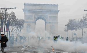 Protesti u Parizu: Povrijeđeno 65 ljudi, uhapšeno 140