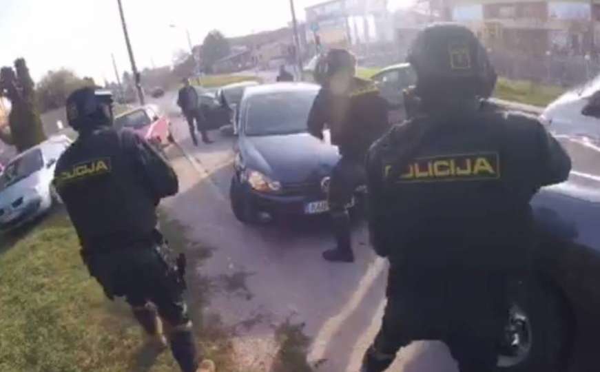 Policijska akcija u Sarajevu: Uhapšena trojica, od vlasnika firme iznudili 100.000 KM