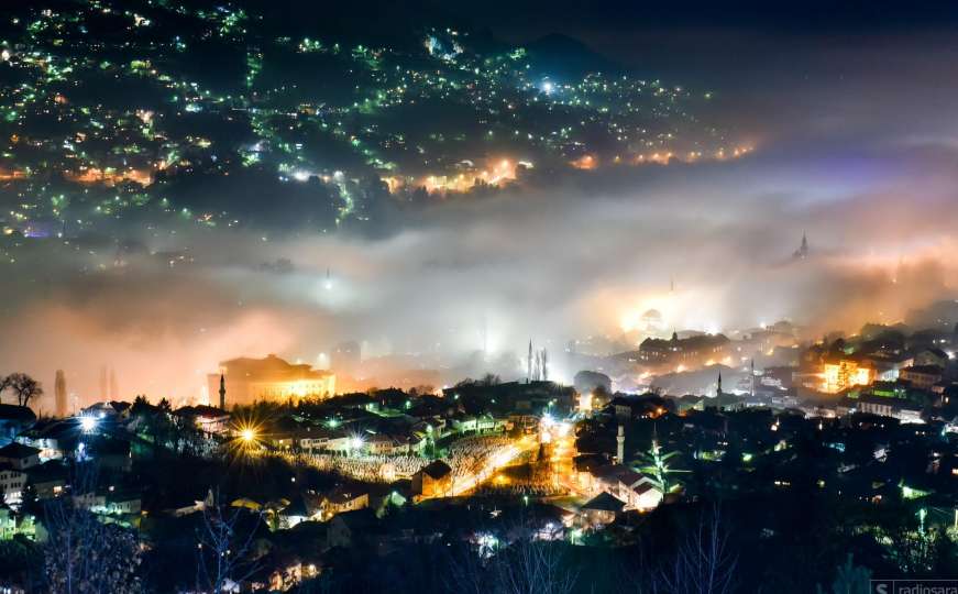 Pogledajte kako je izgledalo Sarajevo sinoć: Magična noć iznad Grada u smogu