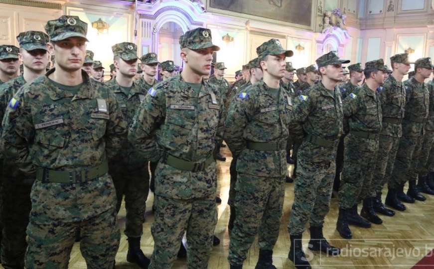 Oružane snage BiH: Promovirana peta klasa mladih oficira
