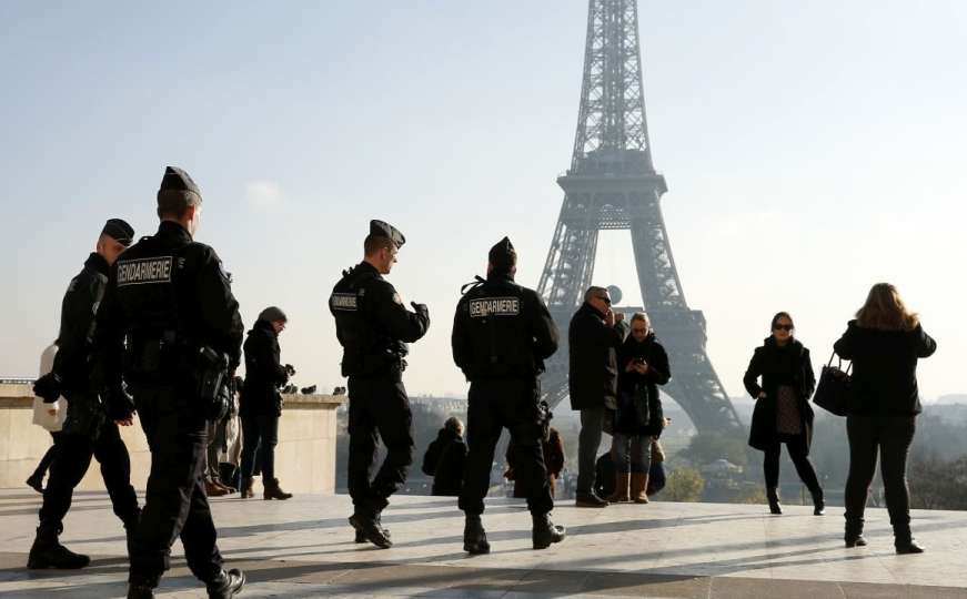 Zbog protesta će biti zatvoren Eiffelov toranj 