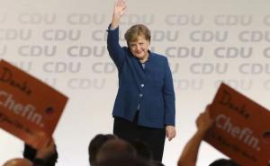 Devetominutni aplauz nakon oproštajnog govora Angele Merkel