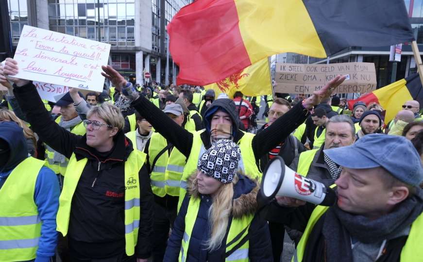 Počeo protest "žutih prsluka": Policija uhapsila 50 osoba