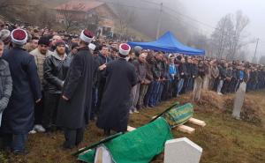 Suze, bol i tuga: Stotine građana oprostilo se od tragično stradale majke i kćerke