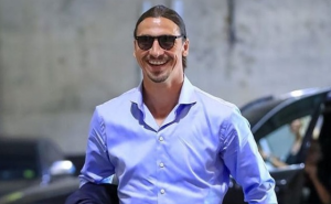 Ibrahimović opet šokirao fanove: "Ukrao" mjesto švedskom kralju Karlu XVI Gustavu