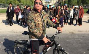 Poznati uskočili u kadar i pokvarili im slike na najbolji mogući način