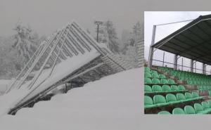 Popustila čelična konstrukcija: Srušio se krov tribine na stadionu u Visokom