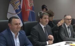 Prekinuta Skupština SDS-a: Dobojlije nasilno upale na sjednicu