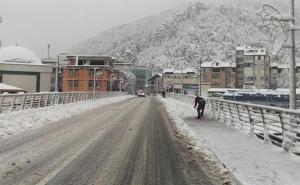 BIHAMK: Poledica i ugažen snijeg prijete sigurnosti u prometu