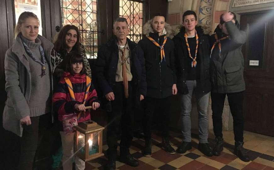 Izviđači donijeli Betlehemsko svjetlo u sarajevsku Katedralu