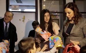 Vaša ekselencijo, aferim: Turski ambasador uručio poklone djeci u Domu Bjelave