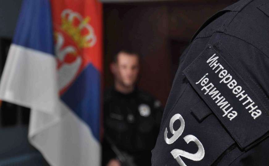 Opljačkali banku i teško ranili policajca u Drvaru, uhapšeni u Novom Sadu