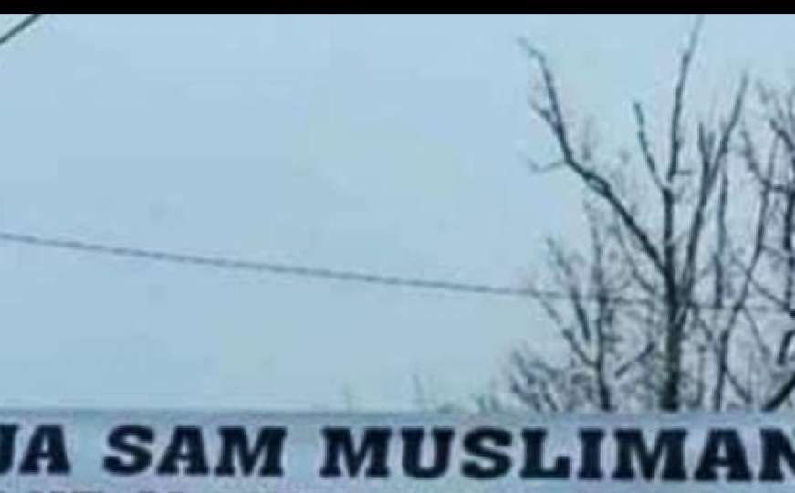 Slika o kojoj bruje društvene mreže: "Ja sam musliman…"
