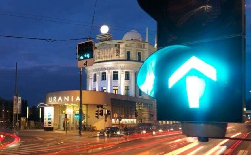 Beč: Pametni semafori prepoznaju ponašanje pješaka, regulišu saobraćaj...