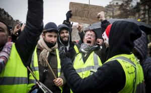 Žuti prsluci ne prestaju s protestima: Blokirano oko 200 puteva
