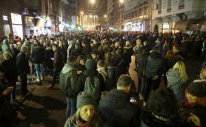 Iz Srbije optužuju HRT da huškaju na nasilje tokom protesta u Beogradu