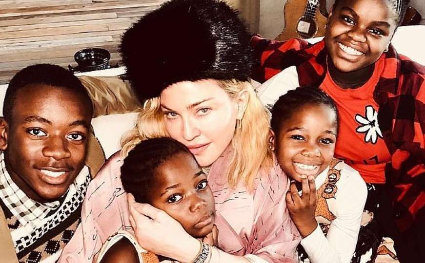 Madonna podijelila dirljivu sliku sa svojom djecom za Božić
