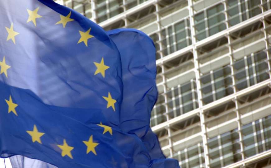 EU traži od Kosova da preispita odluku da uvede takse od 100 posto