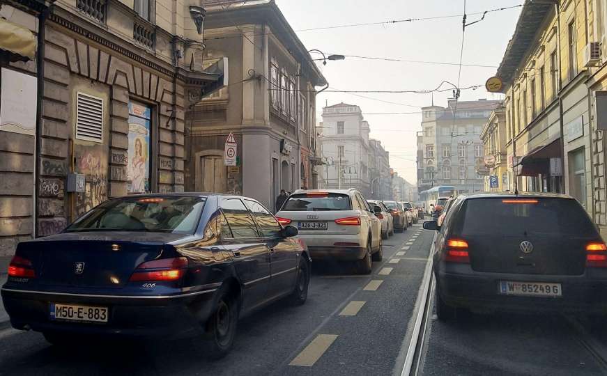 Velike saobraćajne gužve u centru Sarajeva
