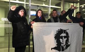 Pravda za Davida ispred vrata RTRS-a: Došli smo da nas prebrojite 