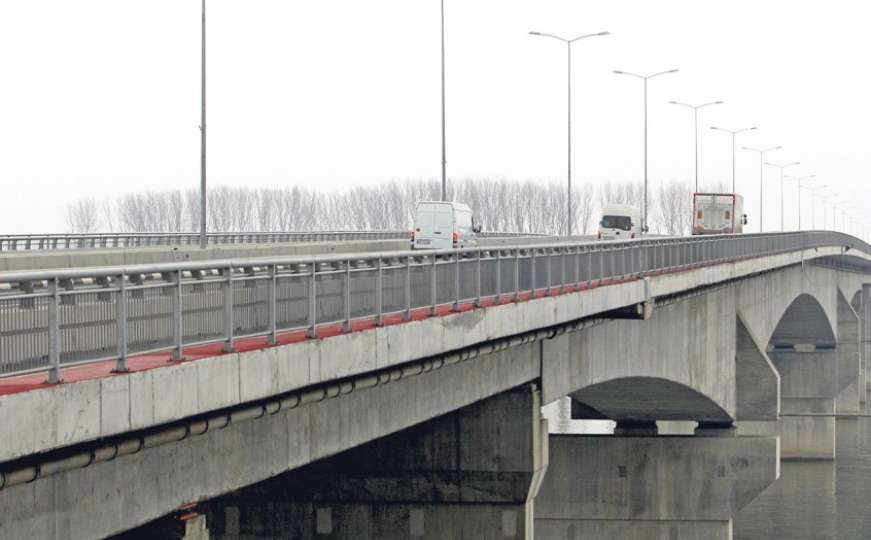 Samoubistvo u Beogradu: Nepoznata osoba skočila s Pupinovog mosta 