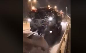 Bradina nije blokirana, saobraćaj se odvija i bez lanaca