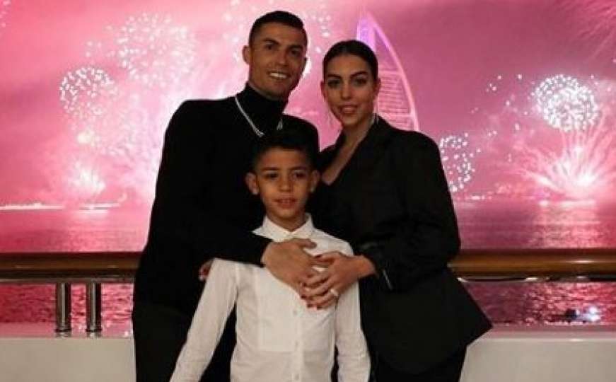 Poput princeze: Ronaldova zaručnica ukrala pažnju na dodjeli nagrada