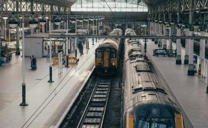 Poginuo bračni par iz BiH: Dočekao suprugu na stanici pa oboje udario voz