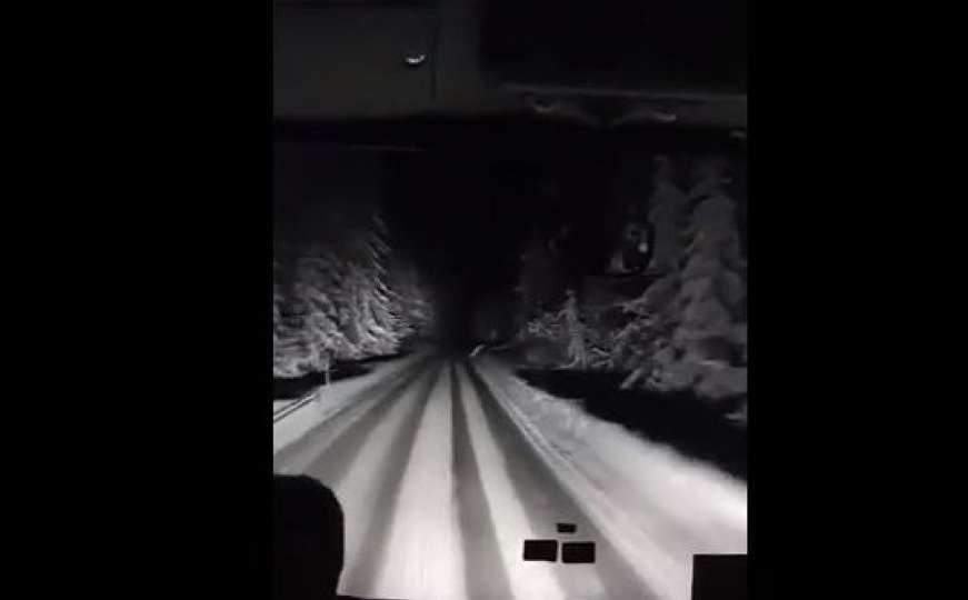 Pogledajte kako izgleda vožnja snijegom zatrpanom Romanijom 