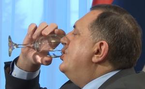 Dodik ponovo provocira: "Živjeli, Drina je prelijepa srpska rijeka"