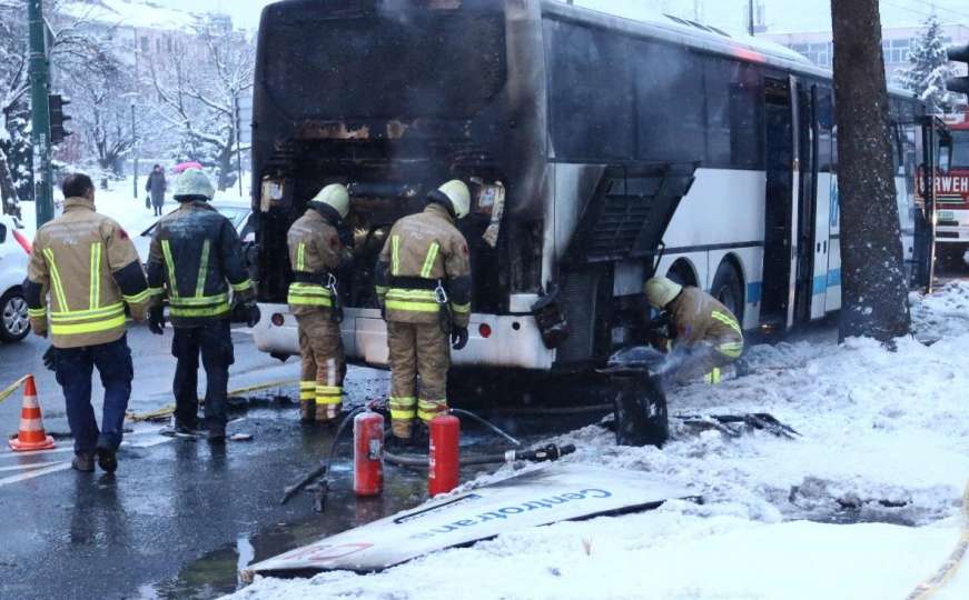 Zapalio se autobus u centru Sarajeva