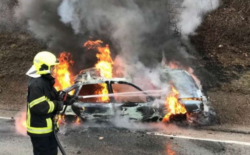 Tragedija u Milakovićima: Zapalio se Opel, vozač izgorio