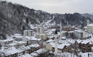 Srebrenica: Zatvorene pekara, mesnica, stanica, trafika, ostale samo 4 kladionice