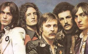 "Sanjam da te opet slušam kako dišeš": Indexi i pjesma Sanjam