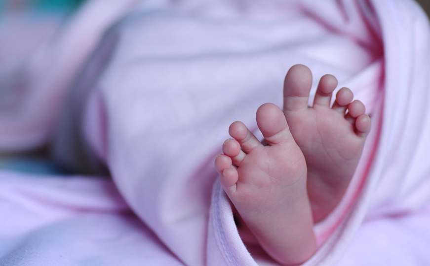 Pet najčešćih pitanja koje sebi postavljaju majke novorođenih beba