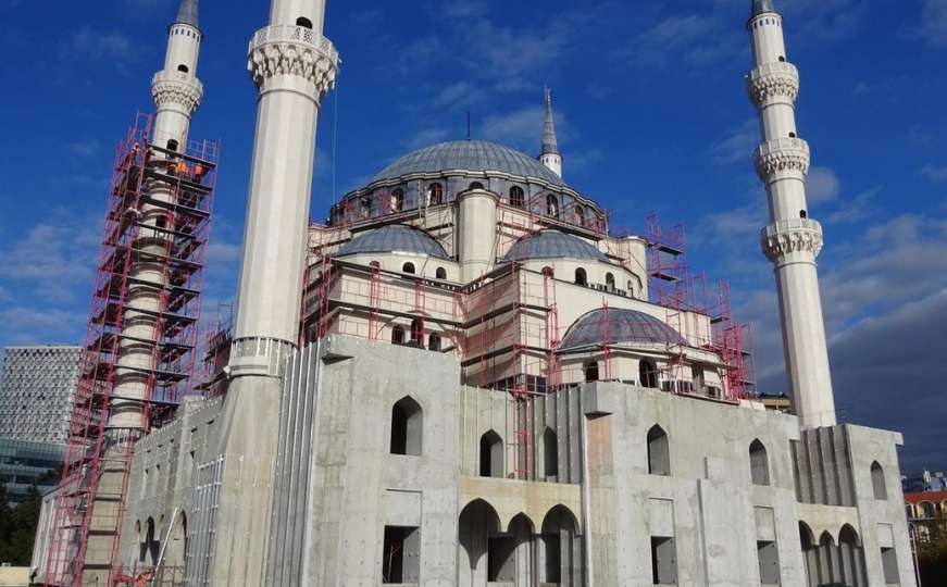 Tirana dobija najveću džamiju na Balkanu, može da primi 10.000 vjernika
